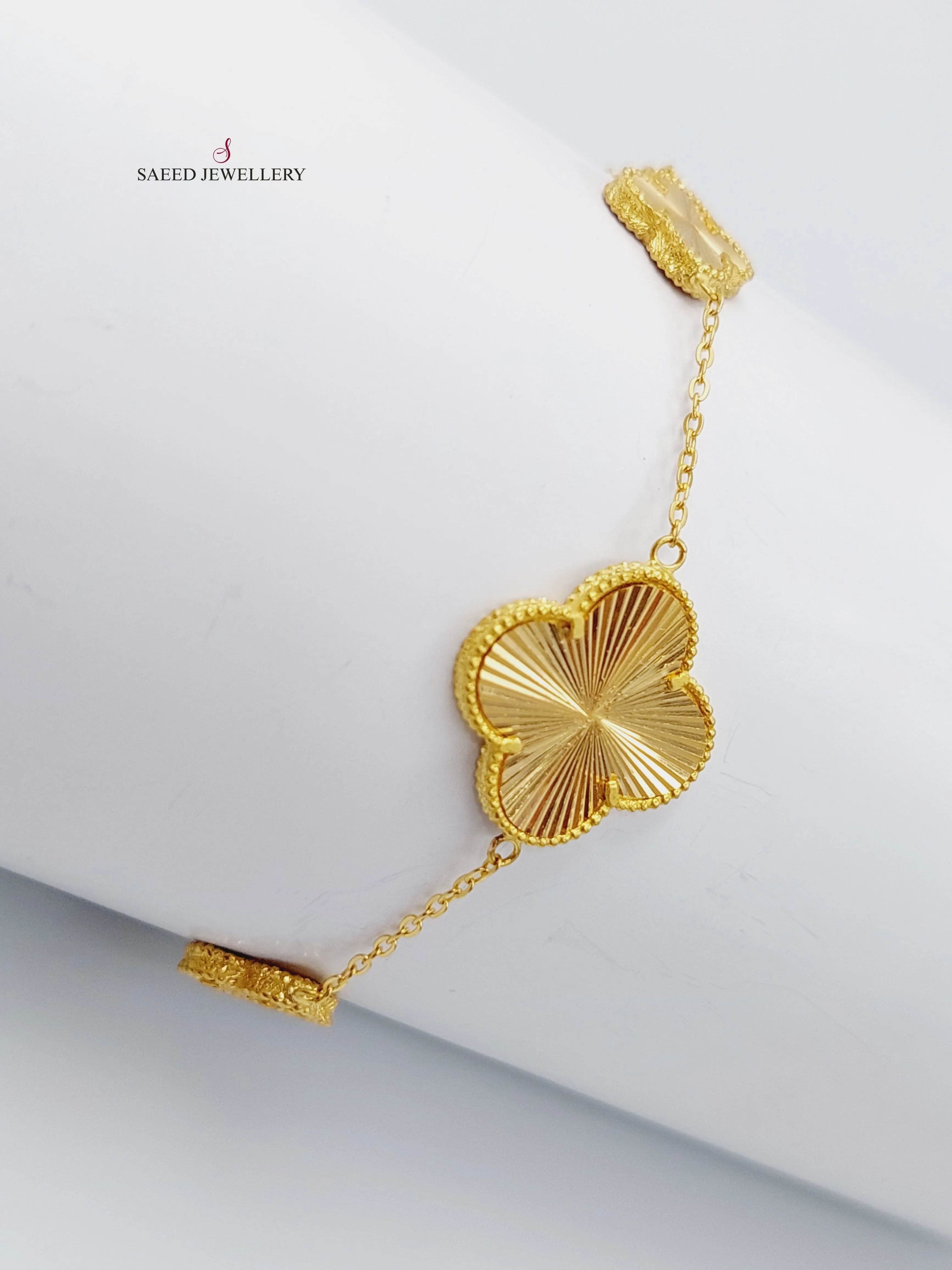 21K Fancy Clover Bracelet