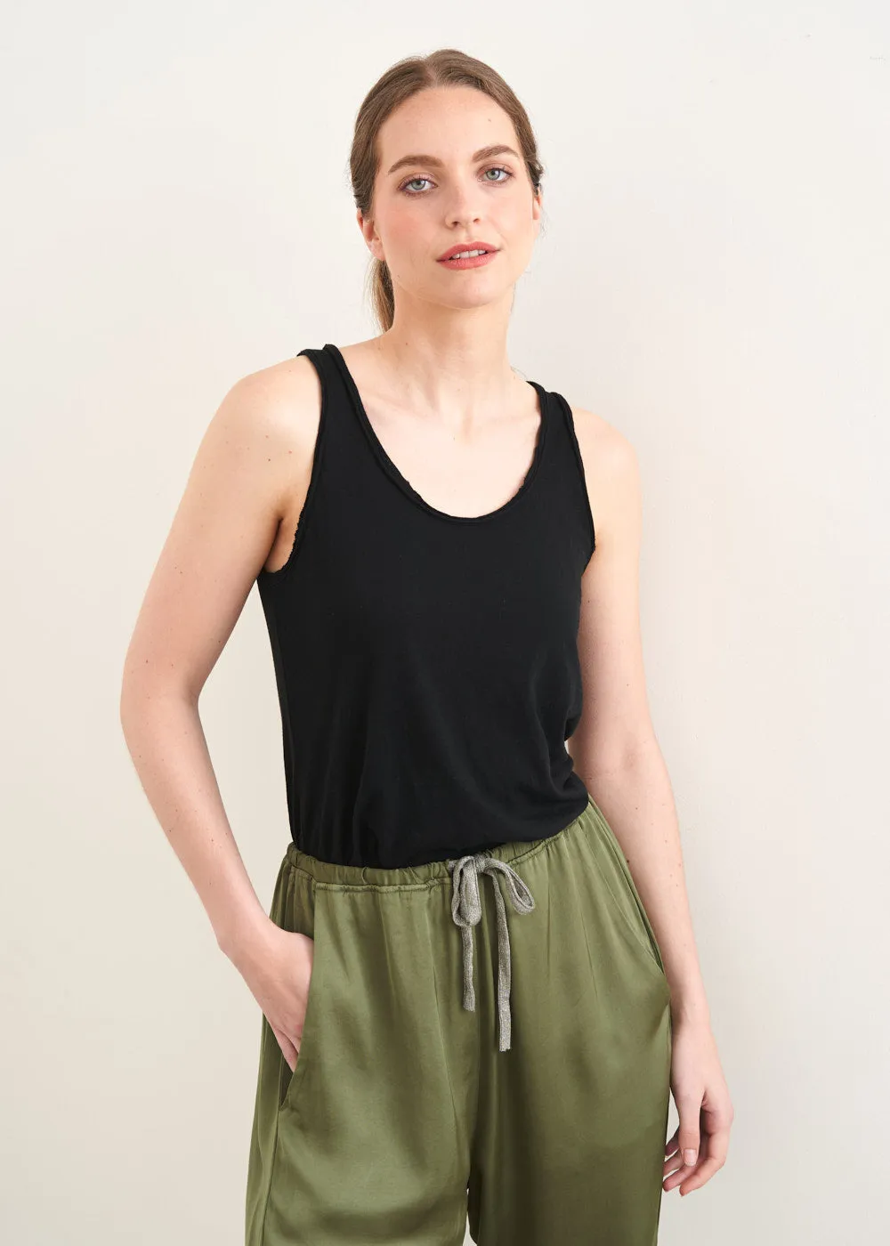 BRIT VEST TOP - BLACK